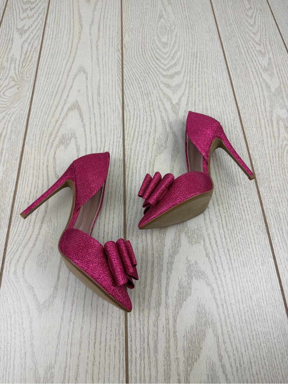 Betsey Johnson Women's Prince d'Orsay Bow Evening Pumps 7M Fuchsia Pink $89 - Picture 4 of 8